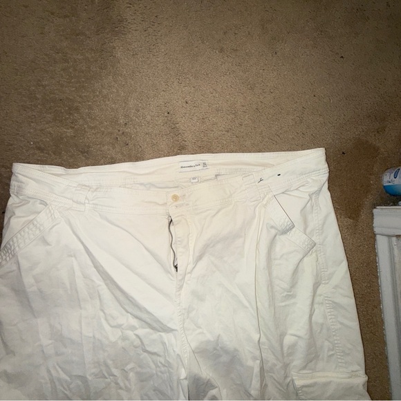 Abercrombie & Fitch‎ White Cargo Pants - Picture 4 of 10